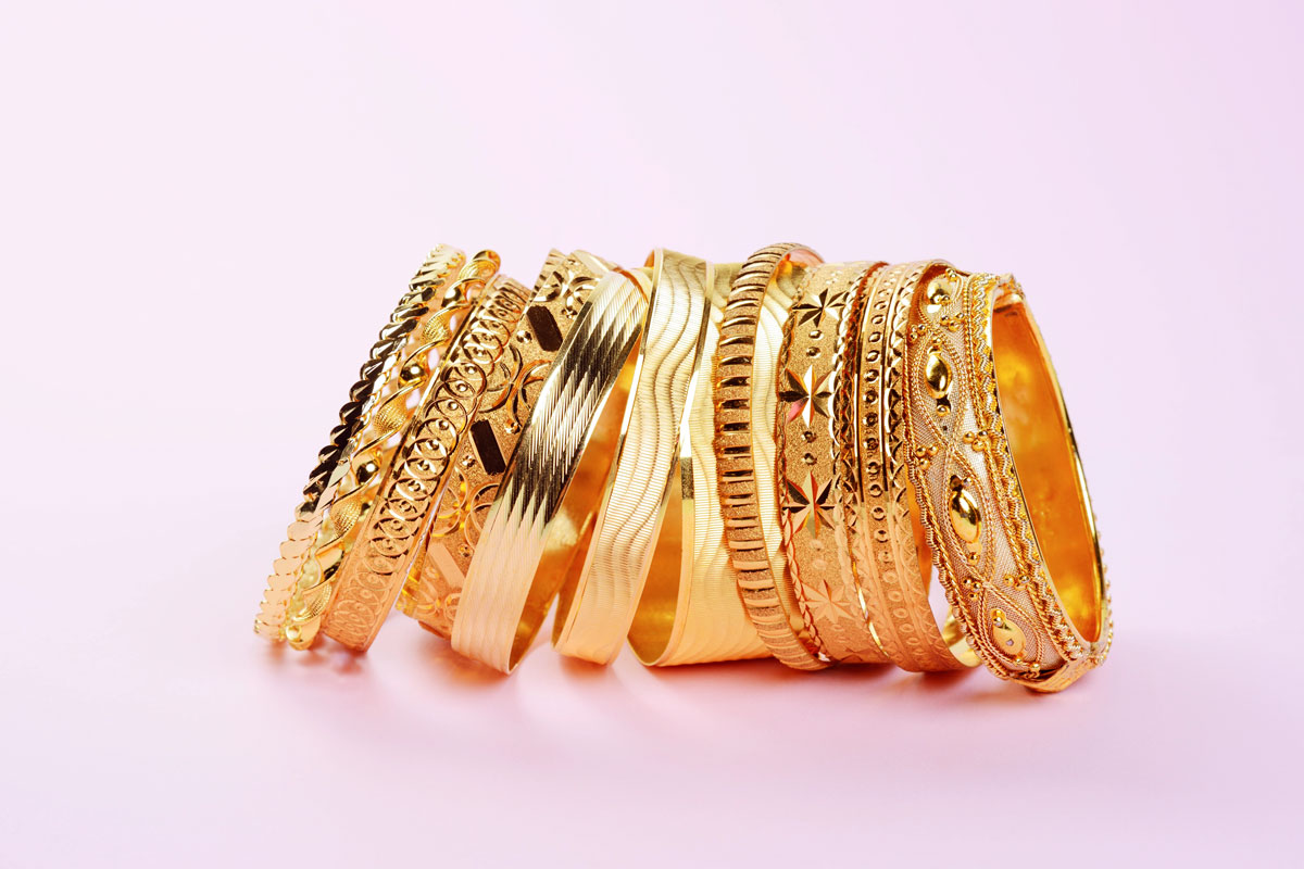 Astuces pour prolonger la durée de vie de ses bijoux dorés