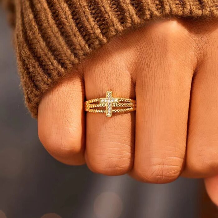 Bague « Croix Majesté »