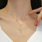 Collier « Croix Éternelle »